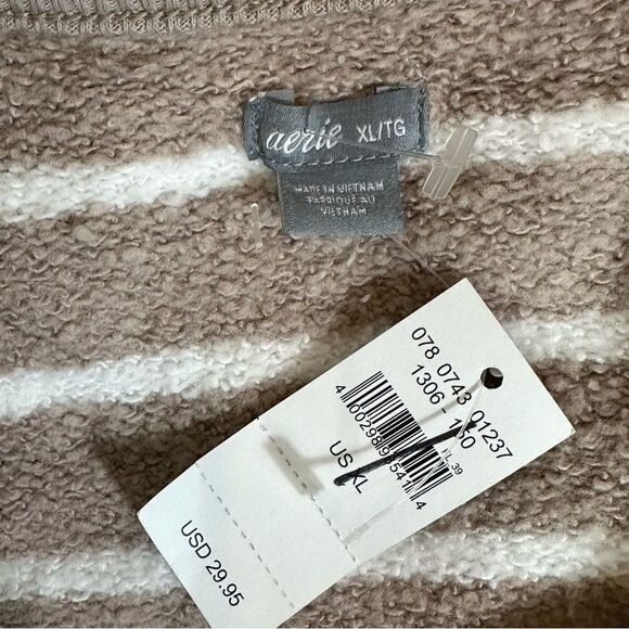 Striped Sleeveless Tops Set - Picture 2 of 9